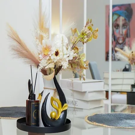 The Crown アパート *