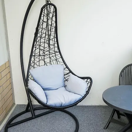 アパート The Crown *