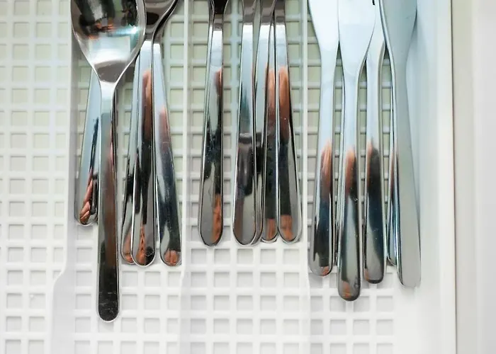 The Crown 아파트 *